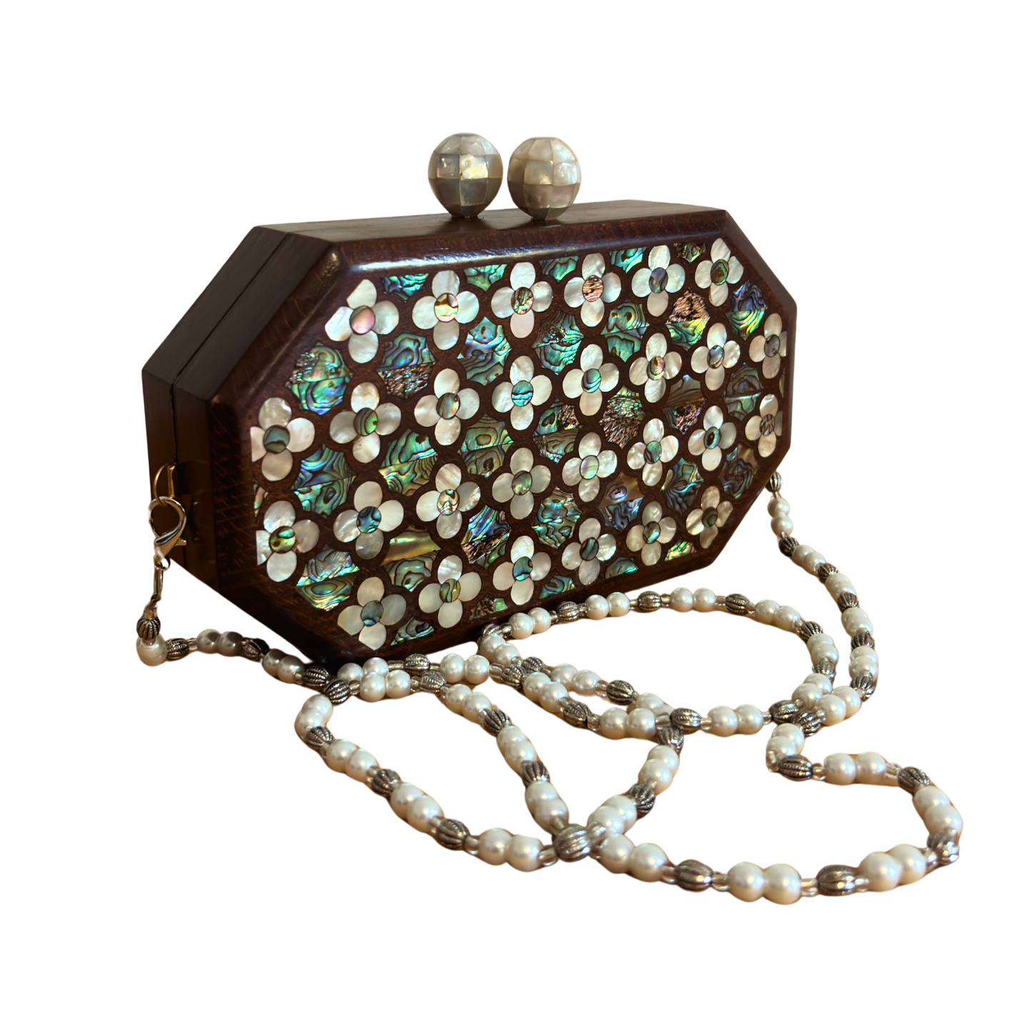 O Sussurro das Rosas – Bolsa Damasquina de Nogueira com Rosas em Madrepérola e Corrente de Pérolas