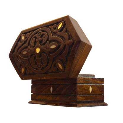 El Oyması Kayın Ahşap Kutu – Sedef ve Kadife Astar, Zamansız Doğu Tasarımı