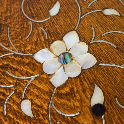 Handgemaakte Damascene Luxe Doos – Parelmoer & Fluweel