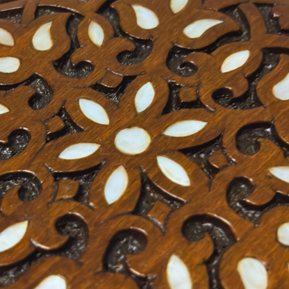 Luksusowa Ręcznie Rzeźbiona Szkatułka z Damaszku – Masa Perłowa & Aksamit